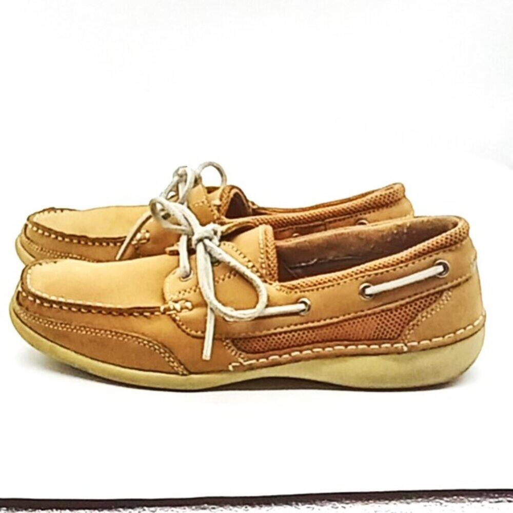 Bass Breezy Woman's 9.5M Tan Boat Shoes Loafers Moc Toe Lace Up Leather Uppers
